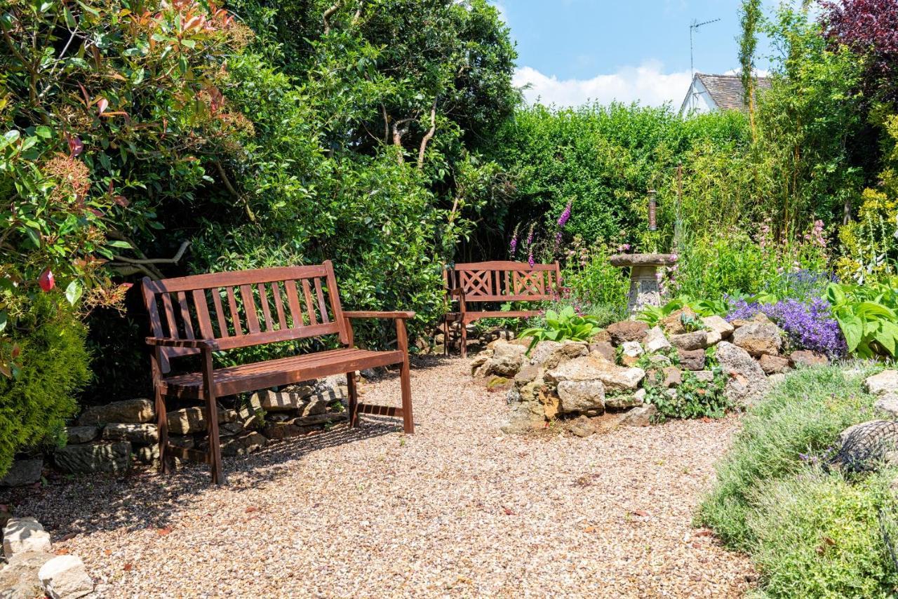 The Hillcrest Bed & Breakfast Ecton Eksteriør bilde